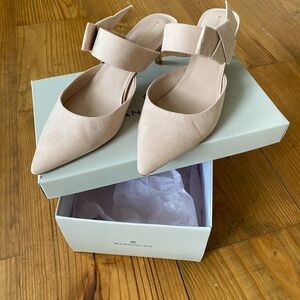 Bandolino Women's Bow Slingback Heels